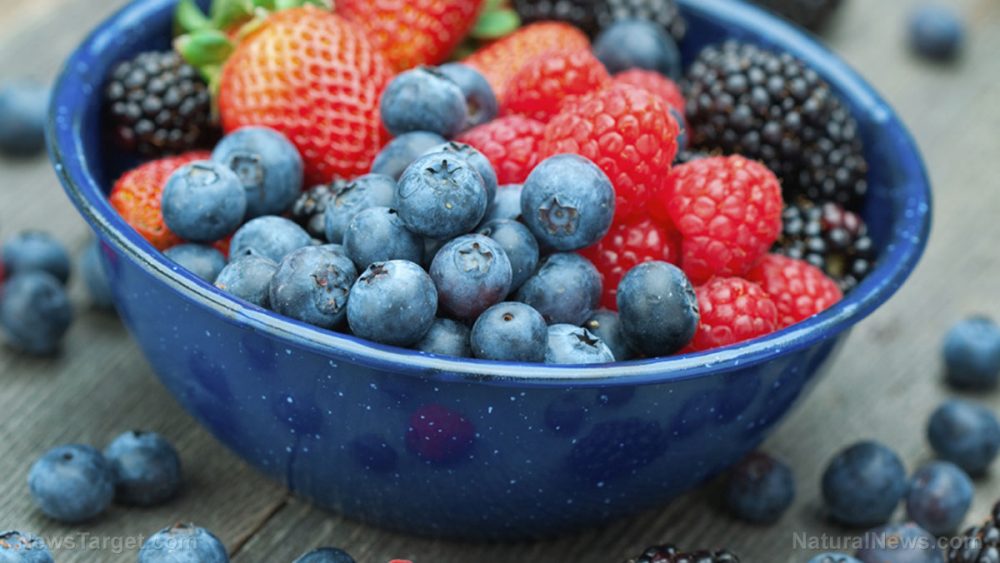Scientists find that eating more berries is a powerful way to avoid diabetes