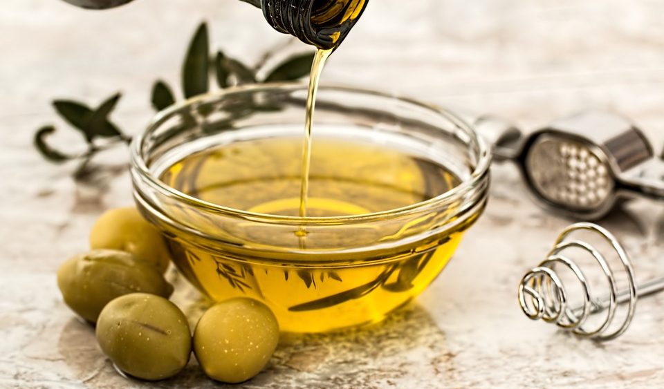 Olive byproducts, when added to sunflower oil, can improve oxidative stability