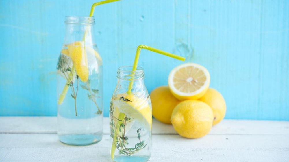 The health benefits of lemon water