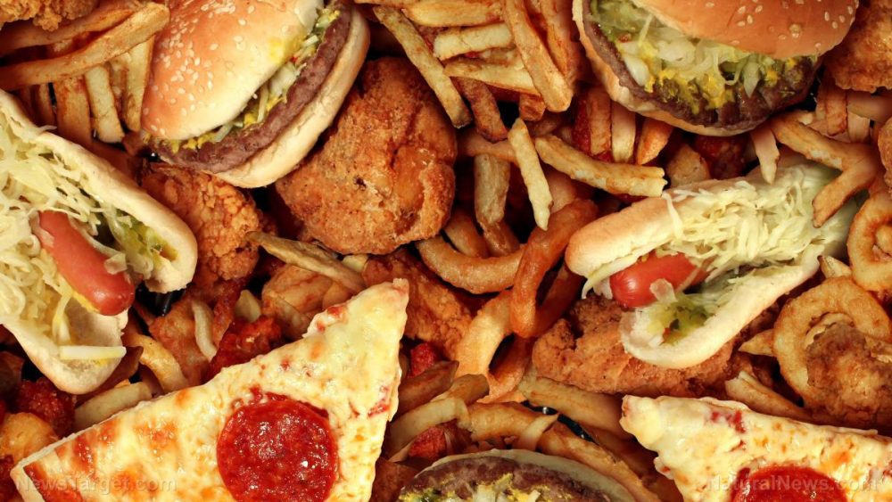 Eating a “Western” diet can increase risk of mental illness in teenagers