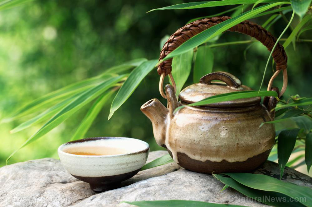 Black ginseng tea offers plenty of benefits and helps lower blood sugar levels