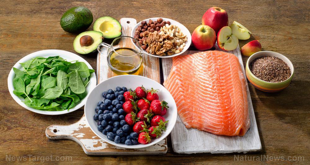 Lose weight while keeping your heart healthy by eating fish and walnuts