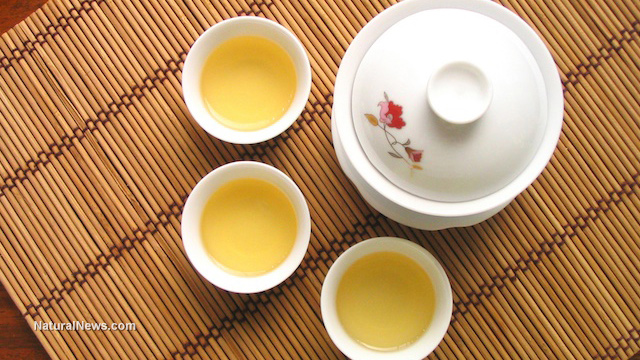 Boost your overall health by drinking green tea