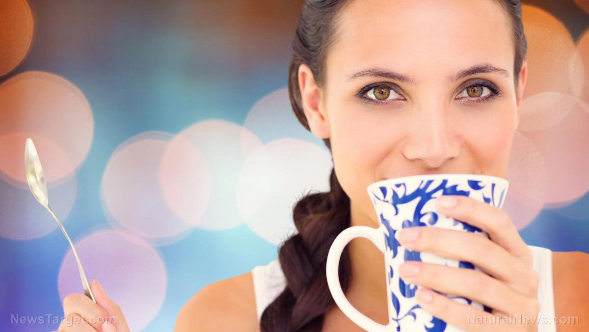 Polyphenols and antioxidants: Should you drink white tea or green tea?