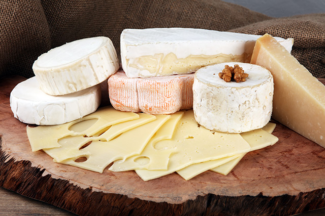 Food safety watchdogs issue warning over contaminated cheese; Brit dies amid listeria outbreak